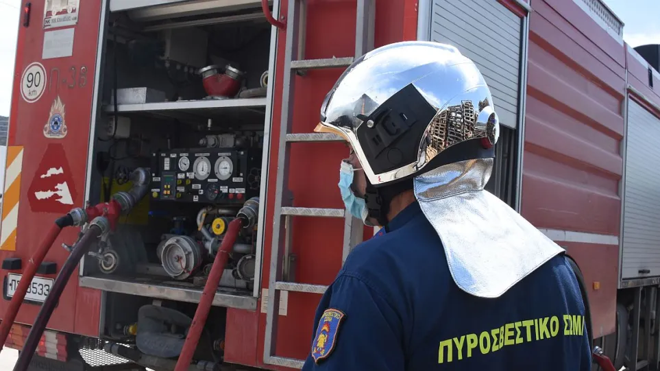 Θεσσαλονίκη: Φωτιά σε βανάκι με 9 Κύπριους επιβάτες (βίντεο)