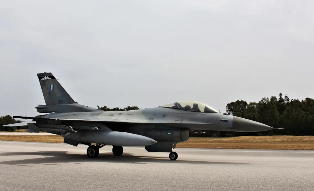 Επεσε F-16 στην Ανδραβίδα- Σώος ο πιλότος