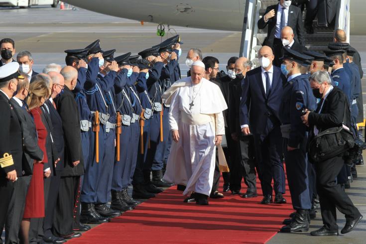 Στην Αθήνα έφτασε ο Πάπας Φραγκίσκος