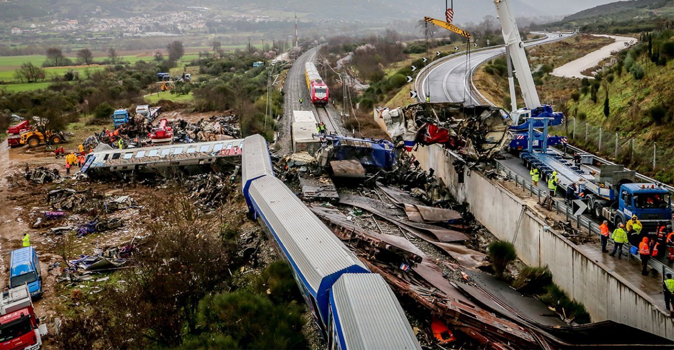 Σύγκρουση τρένων: Στους 57 οι νεκροί - 56 αγνοούμενοι