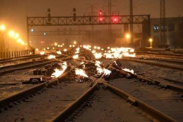 Γιατί στο Σικάγο βάζουν φωτιά στις ράγες των τρένων; (Βίντεο)