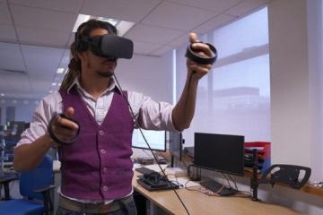 Η εικονική πραγματικότητα βοηθά τους επιστήμονες να παρασκευάσουν νέα φάρμακα