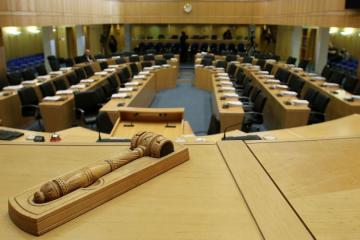 Στην Βουλή νόμος κατά νέας «φούσκας» με καθυστερημένες πληρωμές