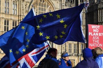 Μέτρα από βρετανικές εταιρείες λόγω φόβων για no-deal στο Brexit