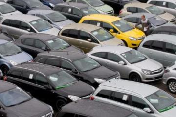 Κομισιόν προειδοποιεί Κύπρο για νομοθεσία εισαγόμενων αυτοκινήτων