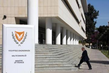 UPD: Δεν φαίνεται να υπάρχουν Κύπριοι στις λίστες κυρώσεων, είπε αρχικά το ΥΠΟΙΚ