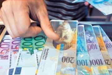 Οι Ελβετοί εγκαταλείπουν τα μετρητά