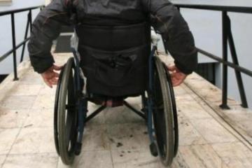 Παιδιά με αναπηρίες: Διορίζουν συνοδούς χωρίς προσόντα- Φτάνει να έχουν ευαισθησίες