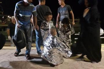Πλοιάριο με 143 μετανάστες έφτασε στο Λατσί τα ξημερώματα