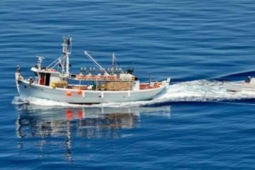Τουρκικά πολεμικά πλοία παρενόχλησαν κυπριακό αλιευτικό σκάφος