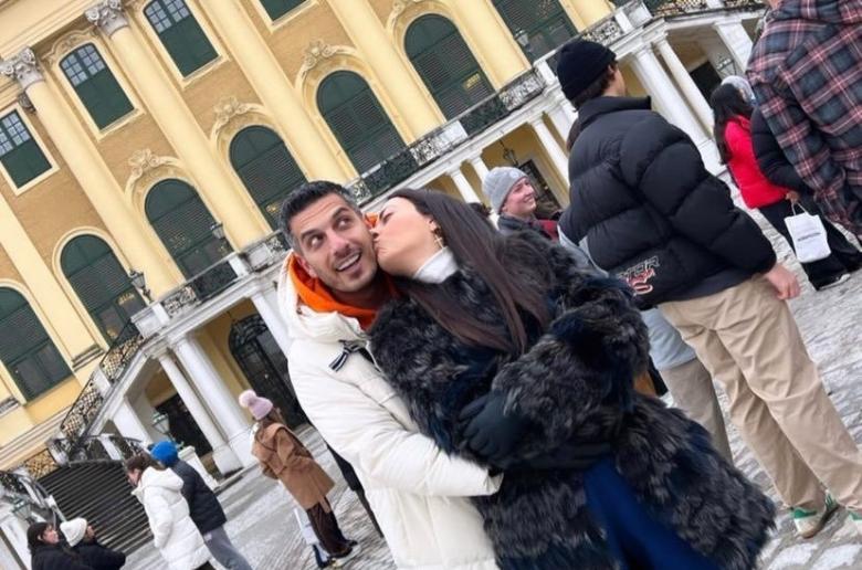 Άλκης Χρήστου: Στη Βιέννη μαζί με τη μέλλουσα σύζυγό του, Δέσποινα (Φώτος)