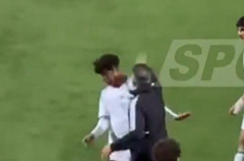 Χαμός με προπονητή της εθνικής Αλγερίας Κ20 - Χαστούκισε παίκτες του (βίντεο)