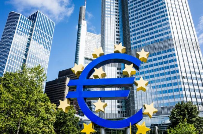 Ευρωζώνη: Η τραπεζική αναταραχή επηρεάζει τις προοπτικές για επιτόκια & ανάπτυξη