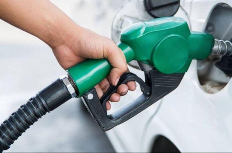 ΗΠΑ: Προς τα $6 το γαλόνι η βενζίνη - Από ρεκόρ σε ρεκόρ η τιμή
