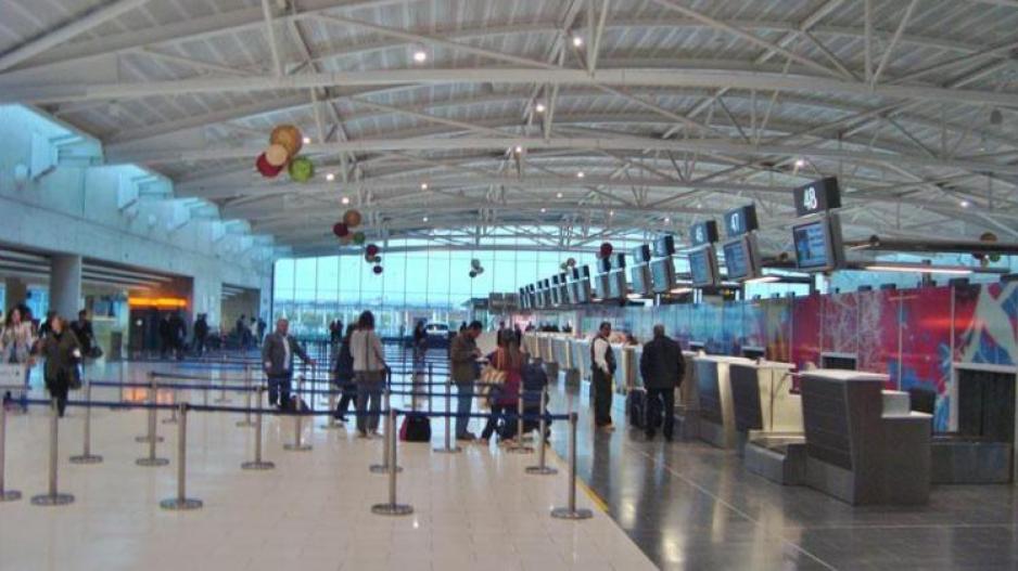 Συνελήφθη Ρώσος στο αεροδρόμιο Λάρνακας-Καταζητείται από τη Ρωσία 